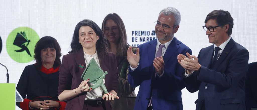 La escritora argentina que gan&oacute; el Premio Aena y se llev&oacute; un mill&oacute;n de euros