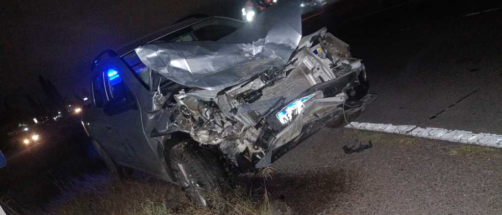 Choque y vuelco en el Acceso Sur a la altura de Luj&aacute;n de Cuyo