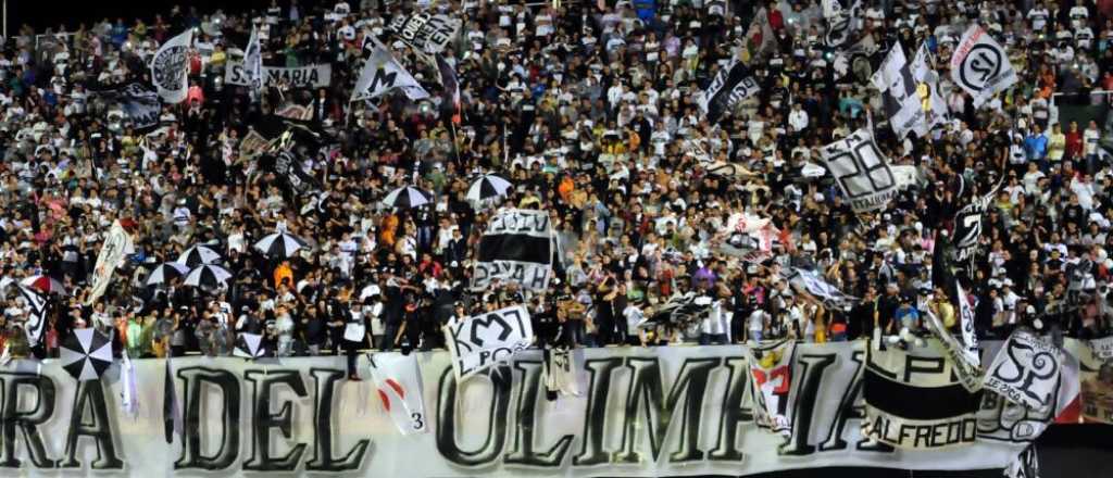 Hinchas de Olimpia fueron detenidos intentando cruzar de Mendoza a Chile