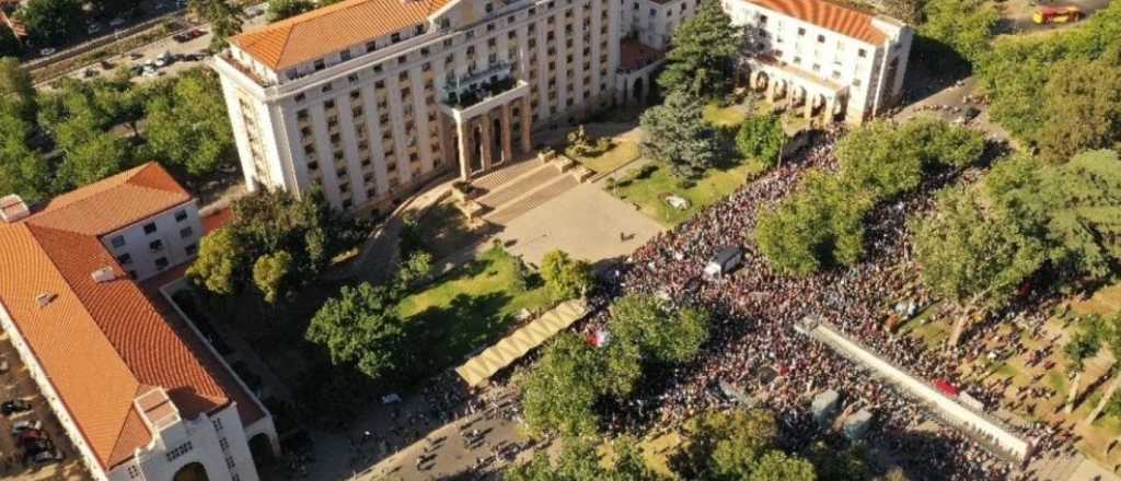 El gobierno de Mendoza prorrog&oacute; hasta junio los contratos de empleados estatales