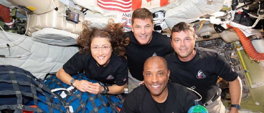 Los astronautas de Artemis II regresan a la Tierra este viernes