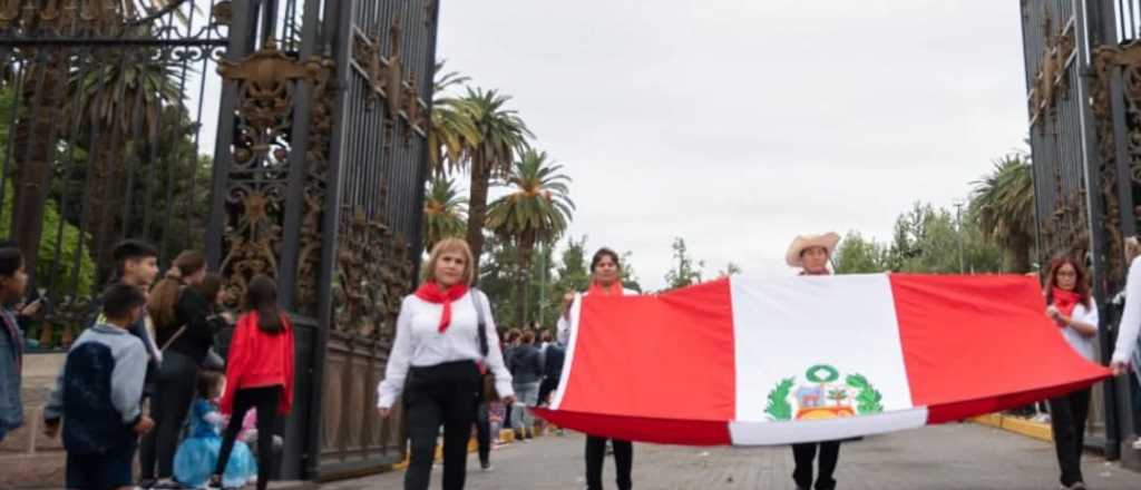 Hay elecciones en Per&uacute; y en Mendoza podr&aacute;n votar m&aacute;s de 5.000 personas