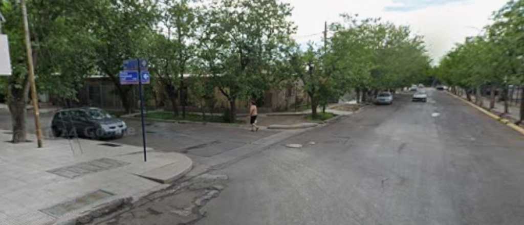 Noche insegura cerca del Shopping: lo amenazaron con un arma y le robaron la moto