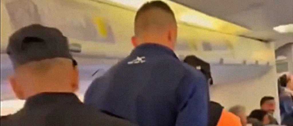 Un ex-Lepra grit&oacute; "bomba" en el avi&oacute;n, se activ&oacute; el protocolo y fue detenido