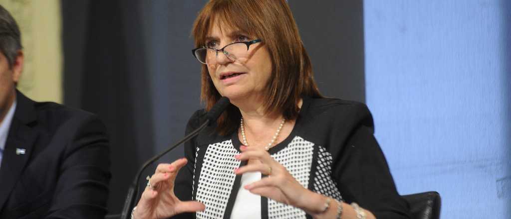 Las redes se r&iacute;en de Bullrich con los memes del hackeo