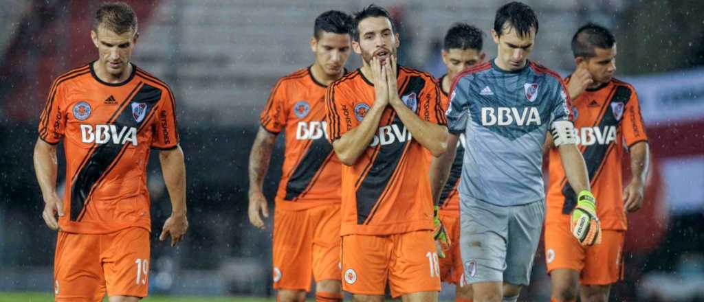 La camiseta naranja no le trajo suerte a River