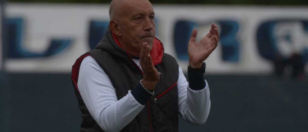 Tras sus incoherentes declaraciones, echaron al DT de la Lepra