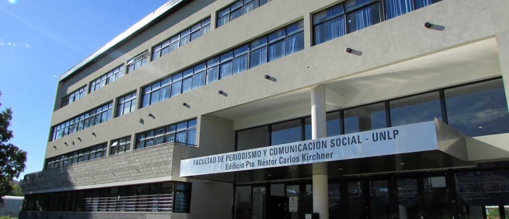 Facultad de periodismo cierra para ir a apoyar a Cristina