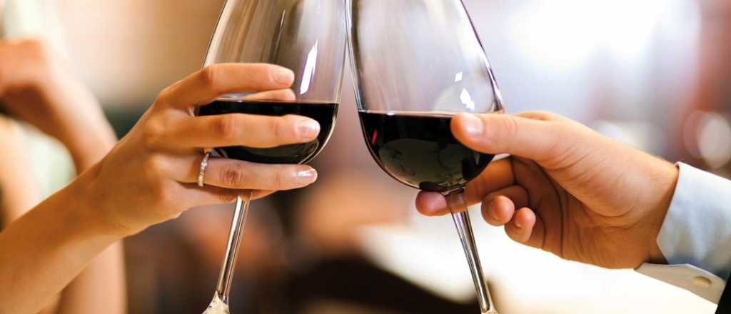 &iquest;Pueden los restaurantes servir alcohol este domingo de elecciones?