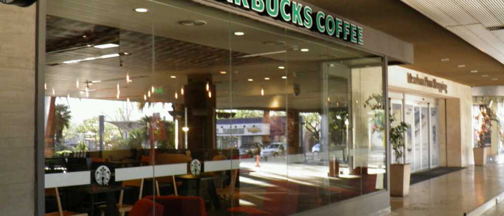 Cierran tres locales Burger King y Starbucks en Palmares y en el Shopping