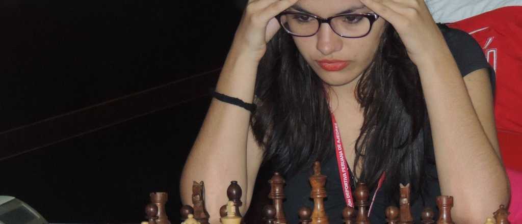 Echaron a multicampeona de ajedrez por no usar remera de Rodríguez Saá