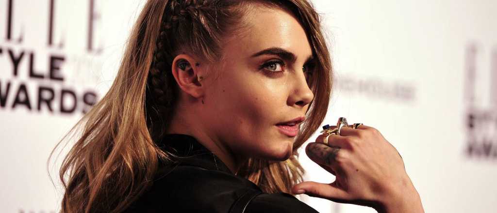 Cara Delevigne mostr&oacute; la enfermedad que sufre en la piel