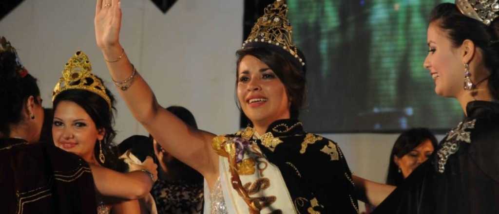 Evelyn Neila es la Reina de San Carlos 2015