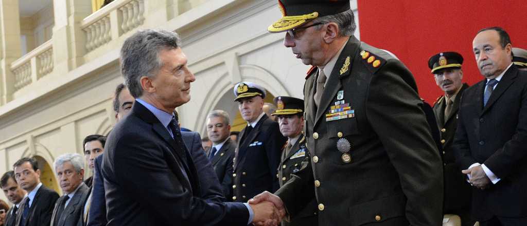 Macri anunció que las Fuerzas Armadas intervendrán en la "seguridad interior"