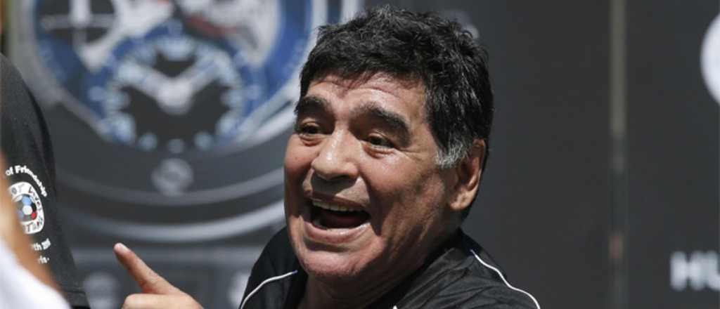 Maradona cont&oacute; la historia de su camiseta m&aacute;s ic&oacute;nica