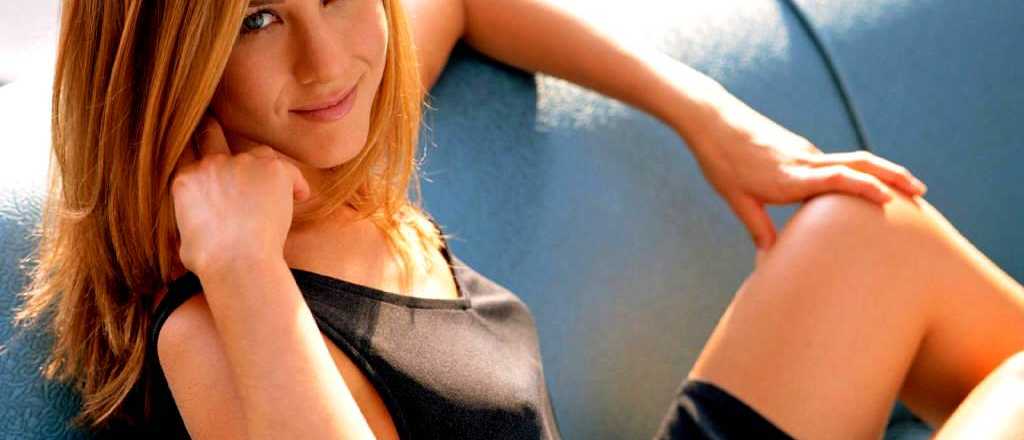 Jennifer Aniston recordó a quién llamó cuando su avión aterrizó de emergencia