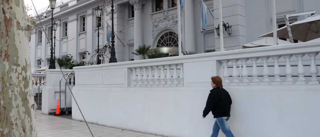 Hoteleros de Mendoza convocan este martes a una "protesta pasiva"