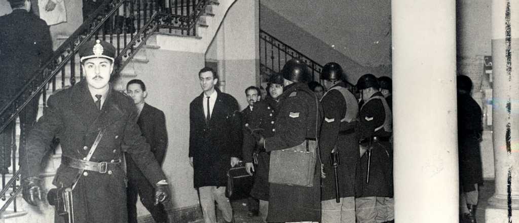 A 50 a&ntilde;os de la "Noche de los Bastones Largos" que destruy&oacute; la Universidad