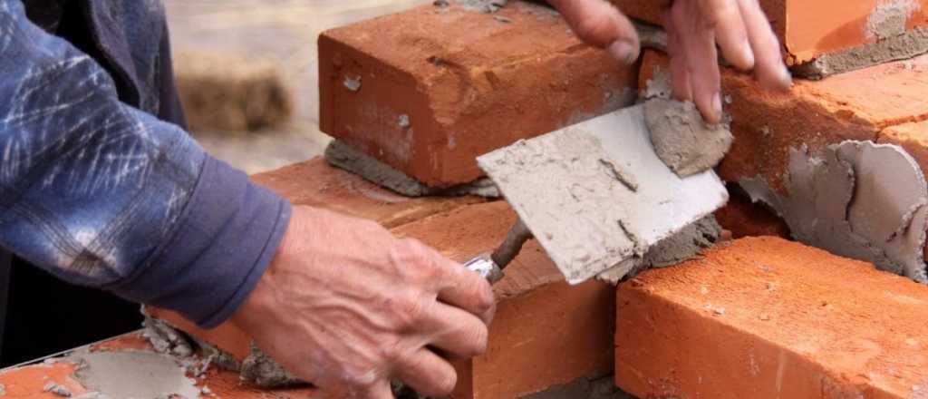 Cuánto cobra un albañil luego del aumento salarial en junio de 2025