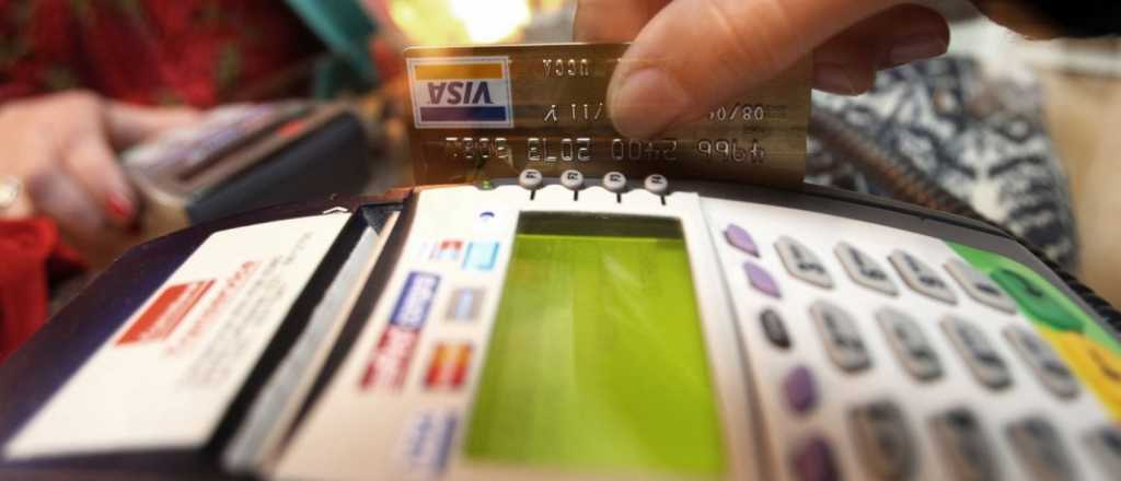 Denuncian un engaño cada hora con tarjetas de crédito