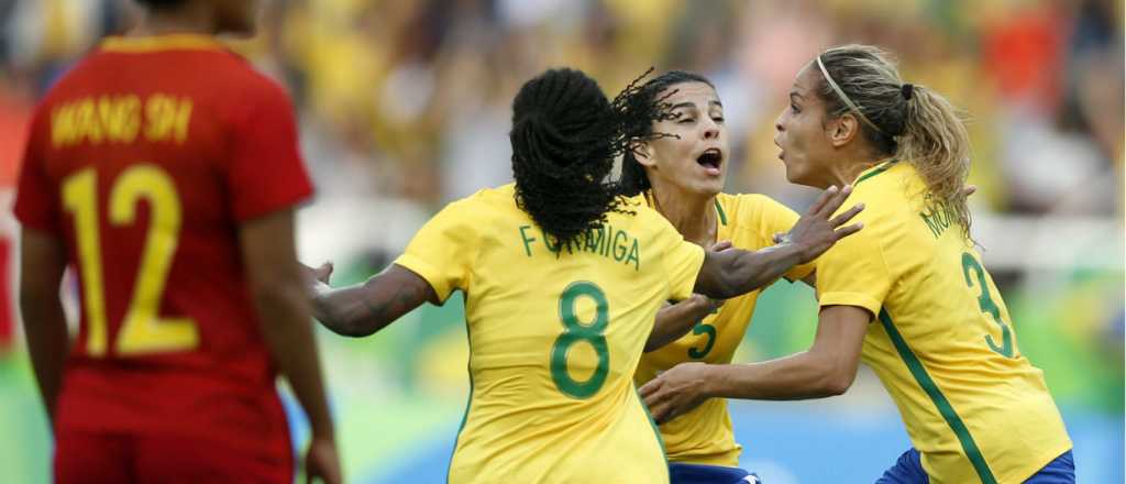 El equipo femenino de Brasil arranc&oacute; los Juegos con todo
