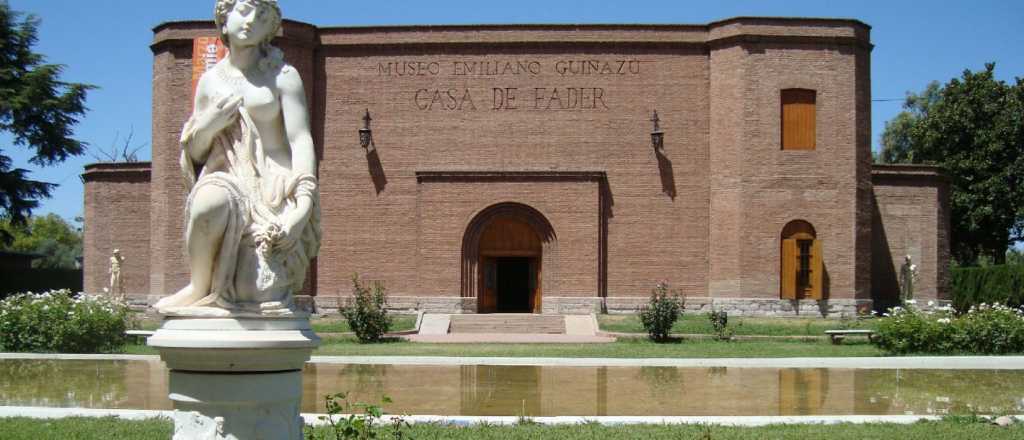 El deterioro en el museo Fader provocó la caída de la escultura