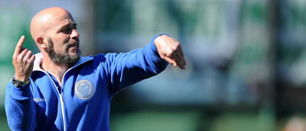 El Tomba oficializó al Gallego Méndez como DT