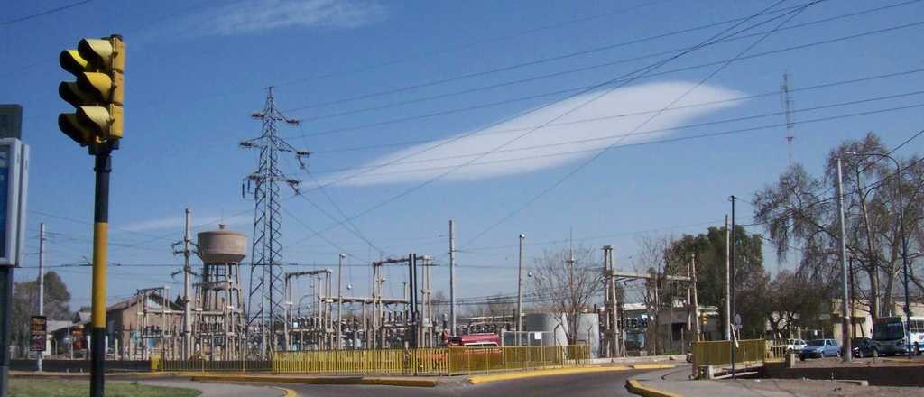 Video: recorriendo la calle O'Higgins de Godoy Cruz con cámara HD