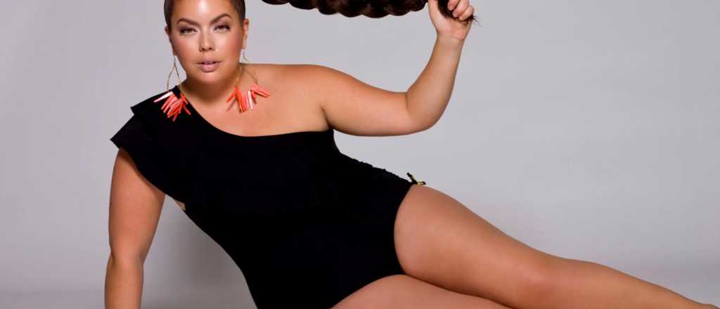 Por primera vez Playboy pone en portada a una "conejita" curvy