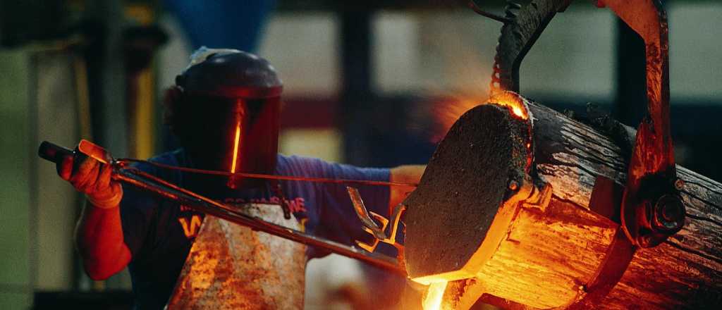 Cayó la producción de acero en abril 