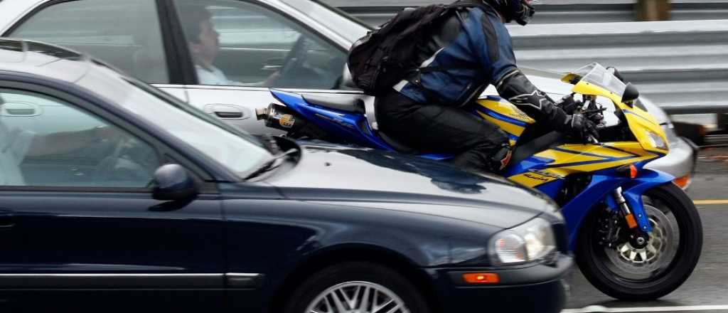 El ministerio de Seguridad de Mendoza recomienda cuidados al conducir en moto