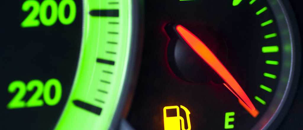 &iquest;Cu&aacute;nto se puede andar en auto con el tanque de reserva?