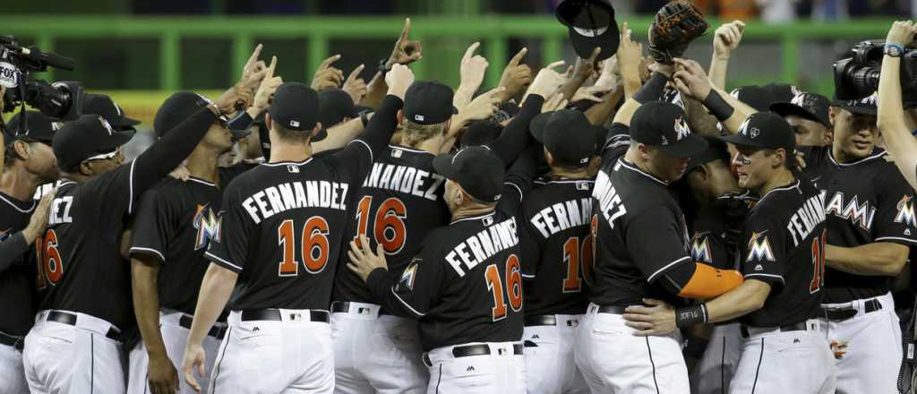 As&iacute; fue el emotivo homenaje al beisbolista fallecido de parte de sus compa&ntilde;eros