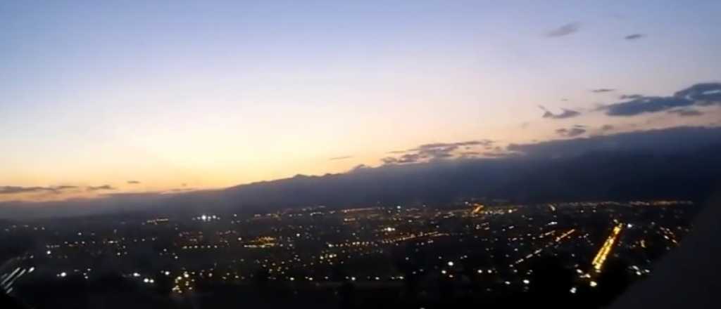 Video: as&iacute; despega un avi&oacute;n del Aeropuerto de Mendoza