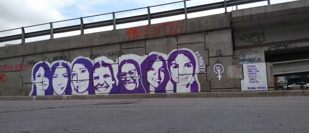 En un mural, las víctimas de femicidio en Mendoza