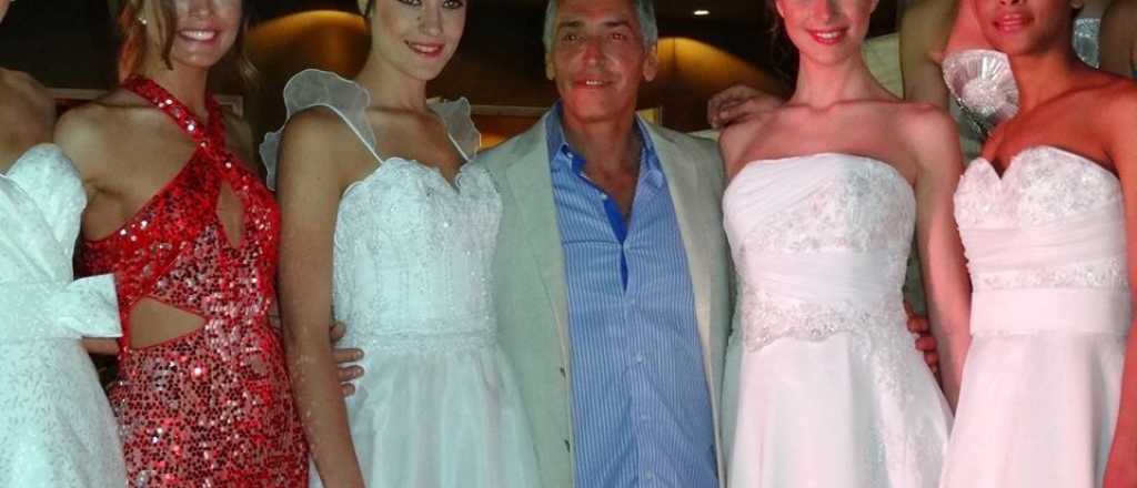 Famoso diseñador enseña alta costura a presas de El Borbollón y desfilarán