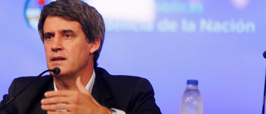 "No alcanza solo con el programa del FMI", advirti&oacute; Prat Gay