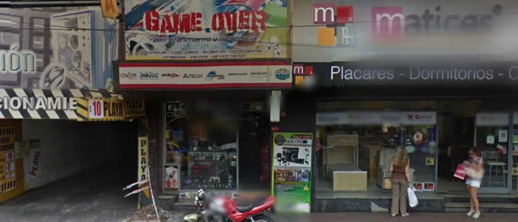 Robaron una casa de computación en pleno Centro