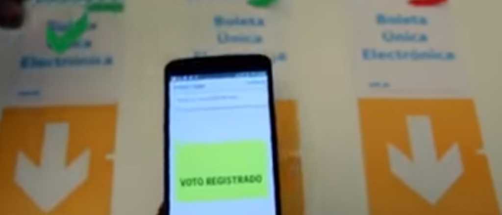 El gobierno jura que el voto electrónico es inviolable; este video dice lo contrario