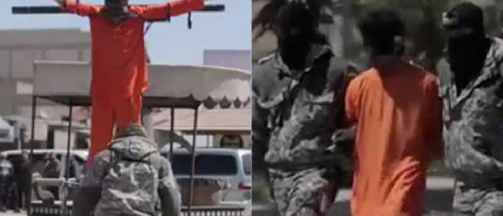 ISIS crucifica a presos en frente de grandes cantidades de gente